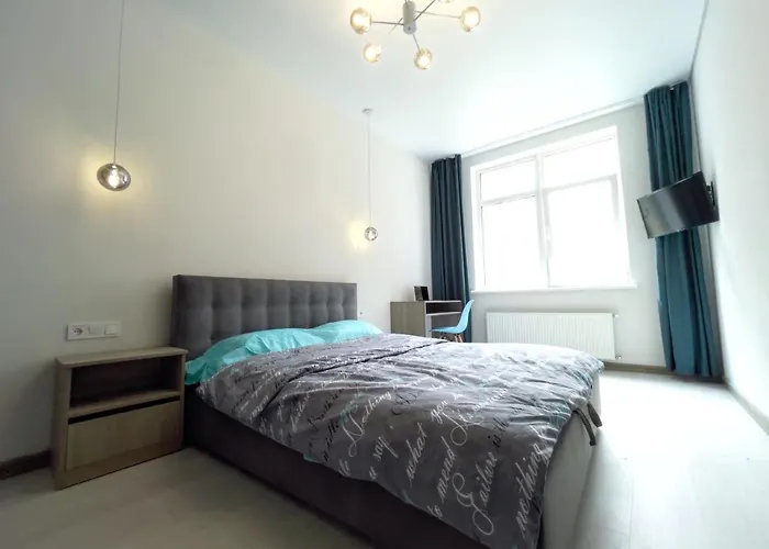 Cozy 271 In Arcadia Area, New Building